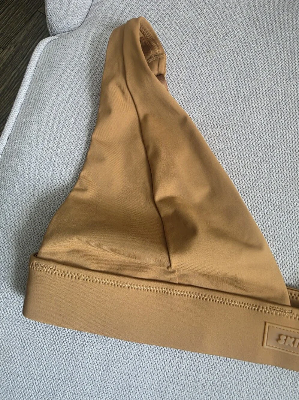 Skims  Swim Bikini Top In Almendra. Size L NWT.